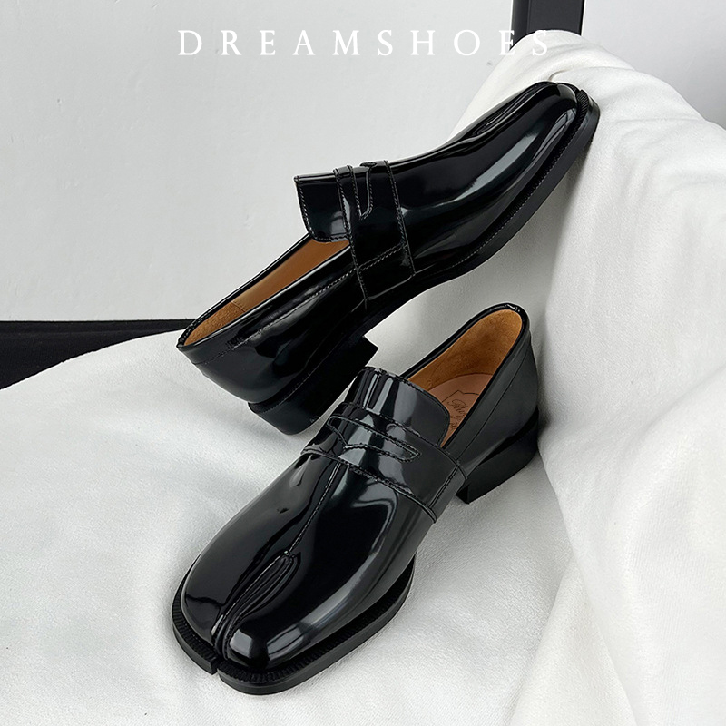 Tabi Shoes Slip On Loafer for  - Women'S Shoes Hey Dude recension och pris