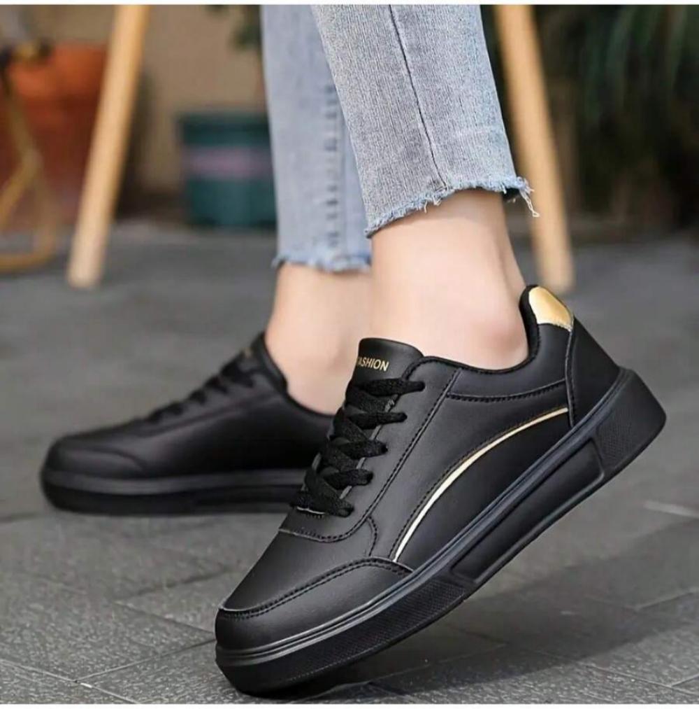 Women White Casual Sneakers, L - Women'S Shoes Hey Dude recension och pris